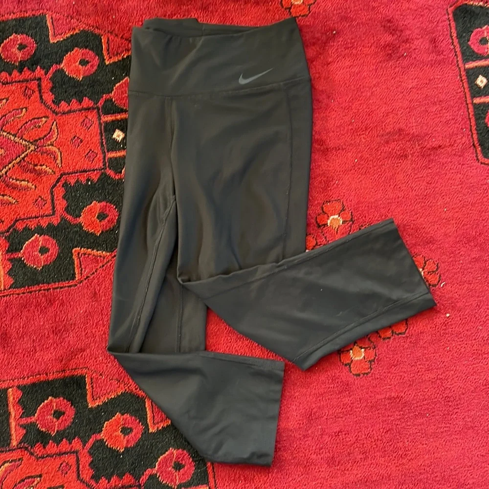 Nike black workout leggings